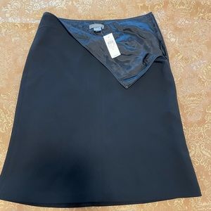 Anne Taylor Size 6 Black Aline skirt NWT